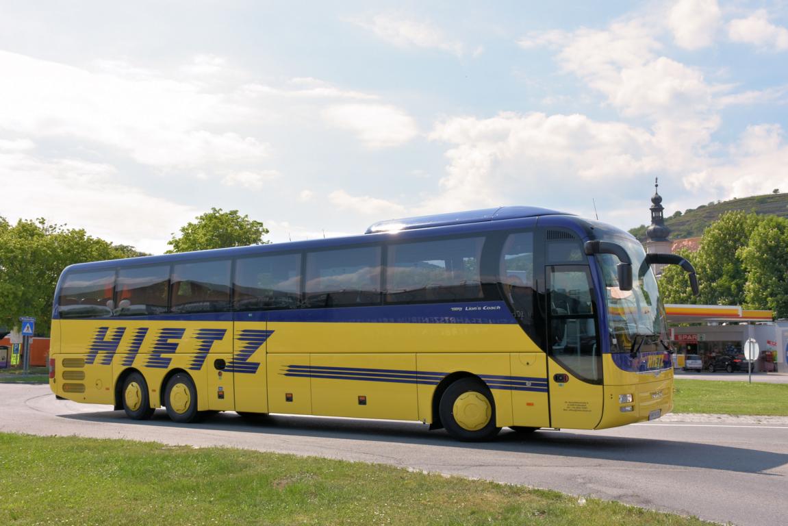 MAN Lion`s Coach von HIETZ Reisen aus Nieder�sterreich in Krems.