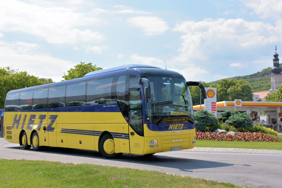 MAN Lion`s Coach von HIETZ Reisen aus Nieder�sterreich in Krems.