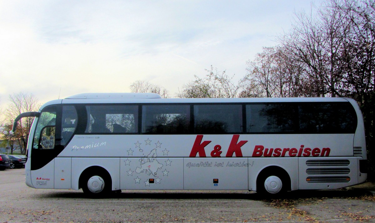 MAN Lion`s Coach von k & k Busreisen / �sterreich im Nov.2013 in Krems.