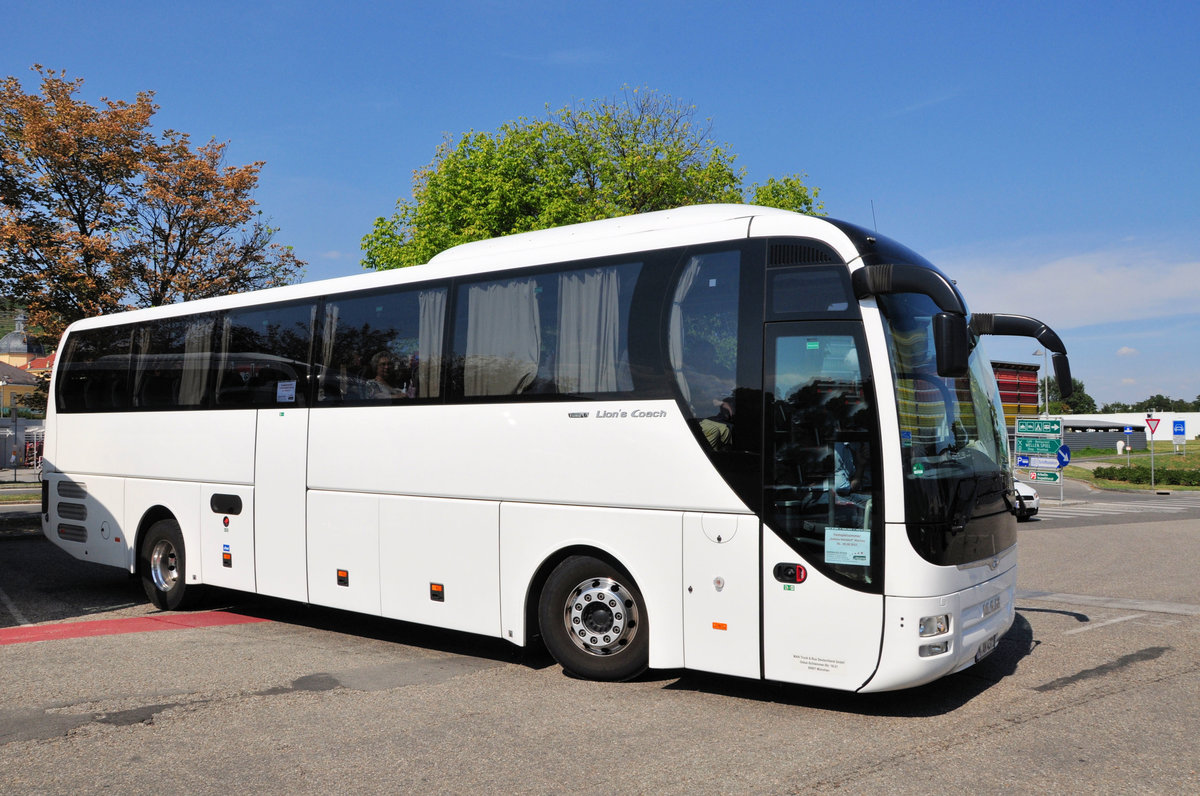 MAN Lions Coach von MAN M�nchen in Krems gesehen.