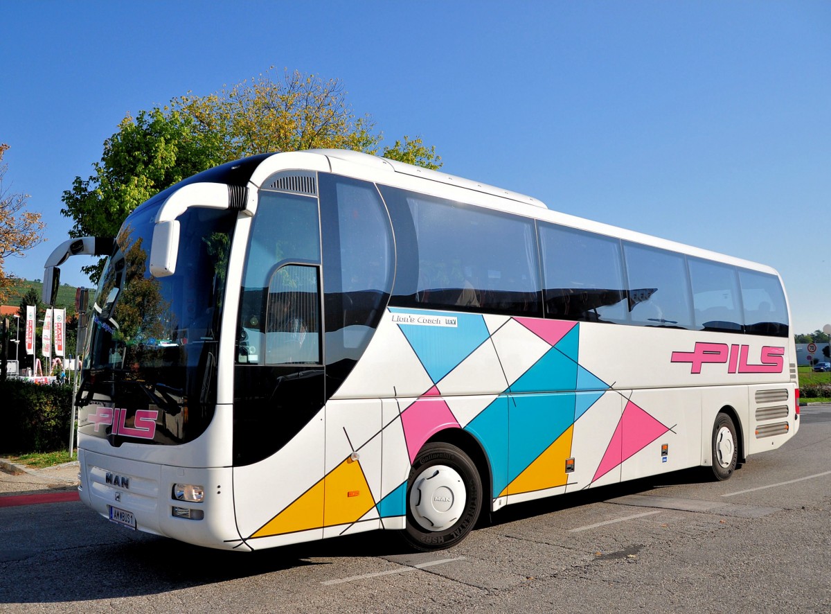 MAN LION`s COACH von PILS Reisen/�sterreich im September 2013 in Krems.