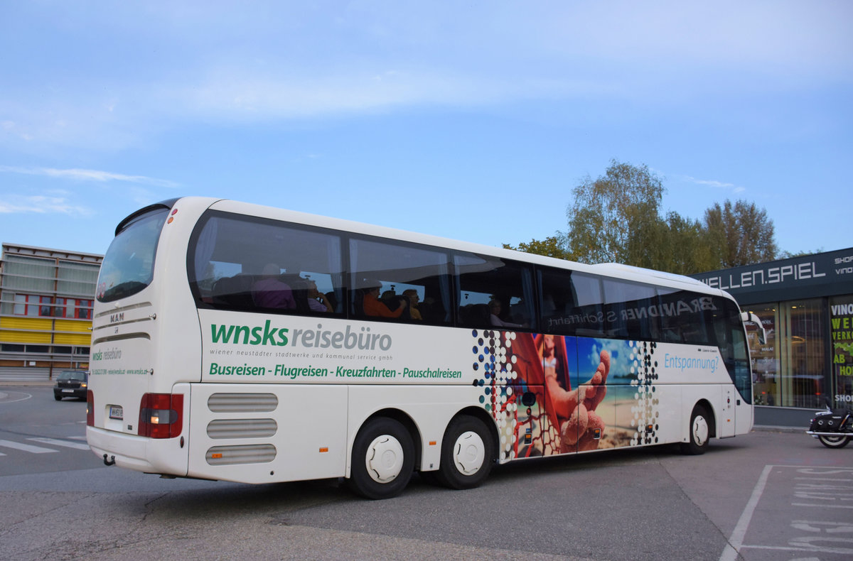MAN Lion`s Coach vom Reiseb�ro WNSKS aus �sterreich in Krems.