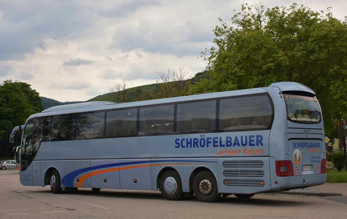 MAN Lion`s Coach von Schr�felbauer Reisen aus AT 2018 in Krems gesehen.