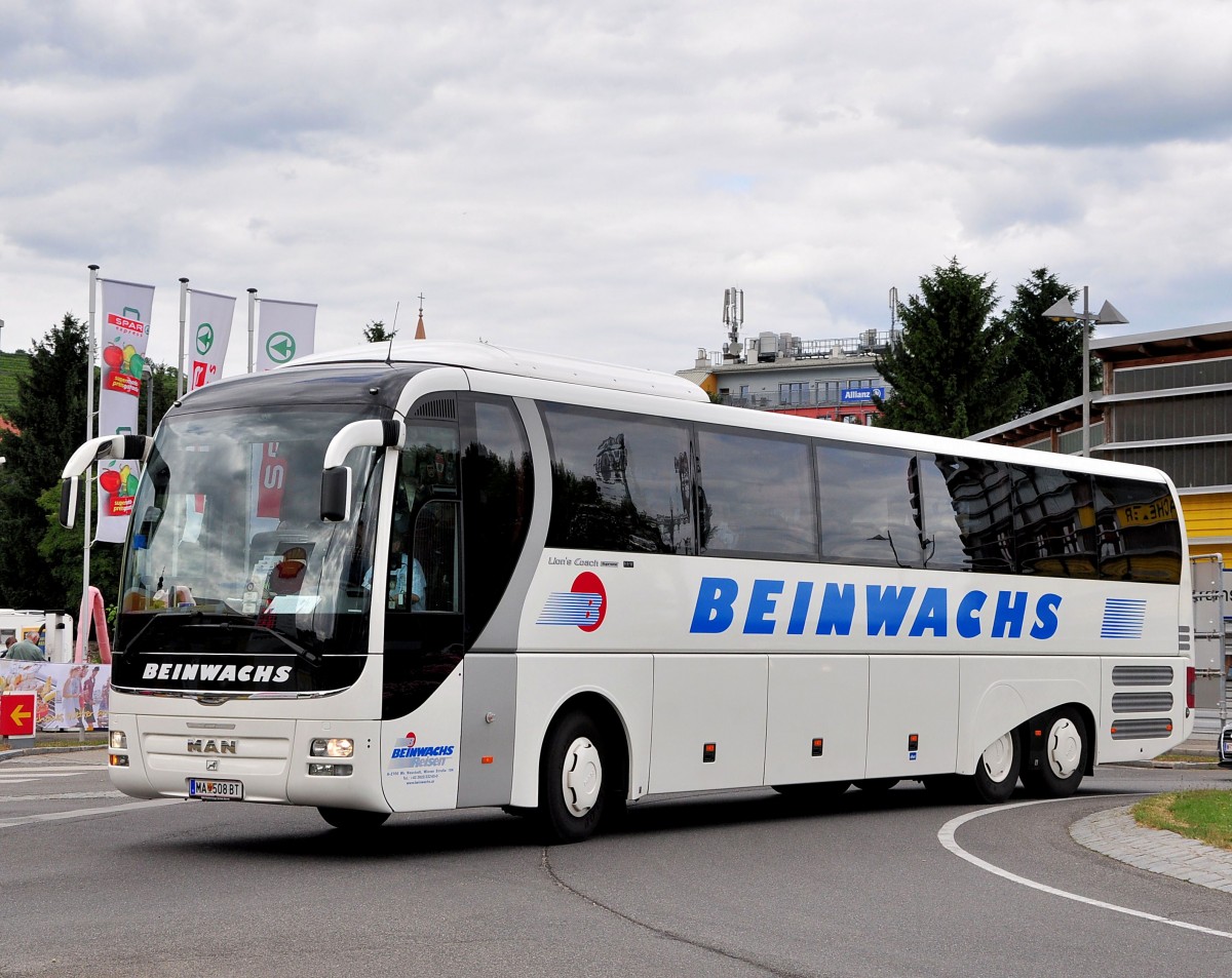 MAN Lions Coach Supreme von Beinwachs Reisen aus �sterreich am 21.Juni 2014 in Krems gesehen.