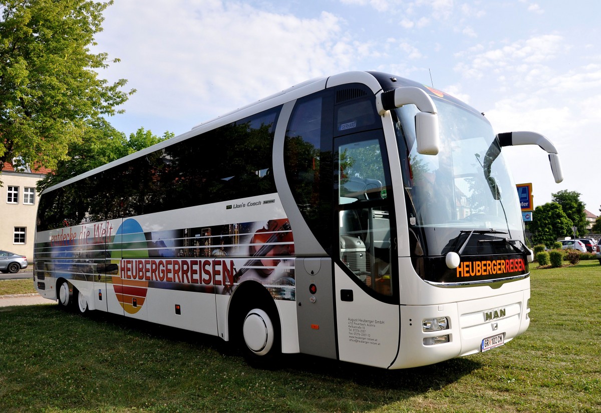 MAN LION`s COACH Supreme von HEUBERGER Reisen / �sterreich im August 2013 in Krems an der Donau.