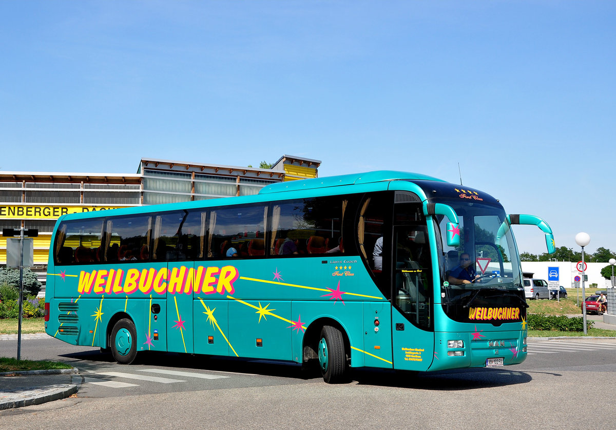 MAN Lions Coach von Weilbuchner aus �sterreich in Krems gesehen.