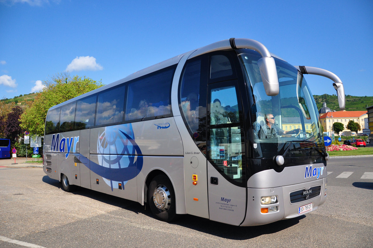 MAN Lions Star von Mayr Reisen aus �sterreich in Krems gesehen.