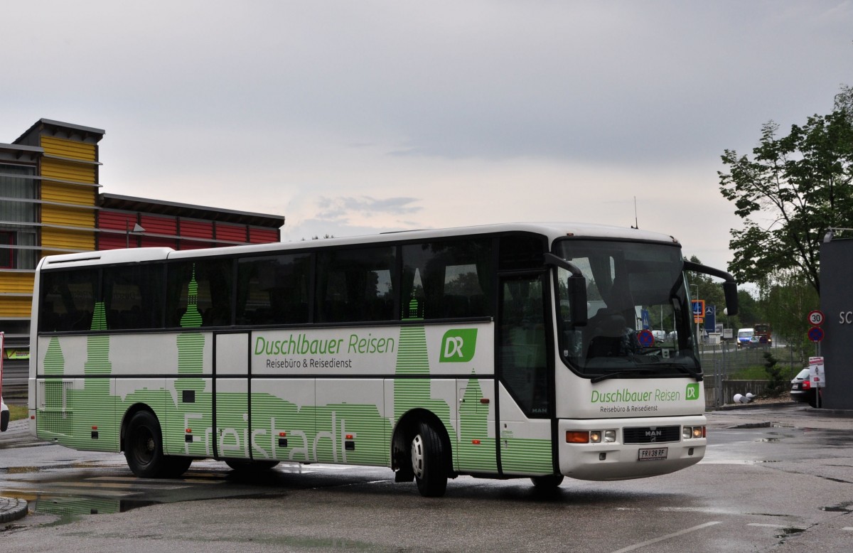 MAN Lions Star vom Reiseb�ro Duschelbauer aus �sterreich am 13.5.2014 in Krems unterwegs.