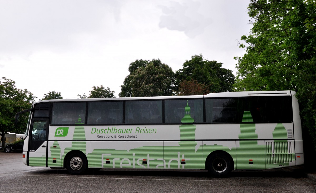 MAN Lions Star vom Reiseb�ro Duschelbauer aus �sterreich am 13.5.2014 in Krems unterwegs.