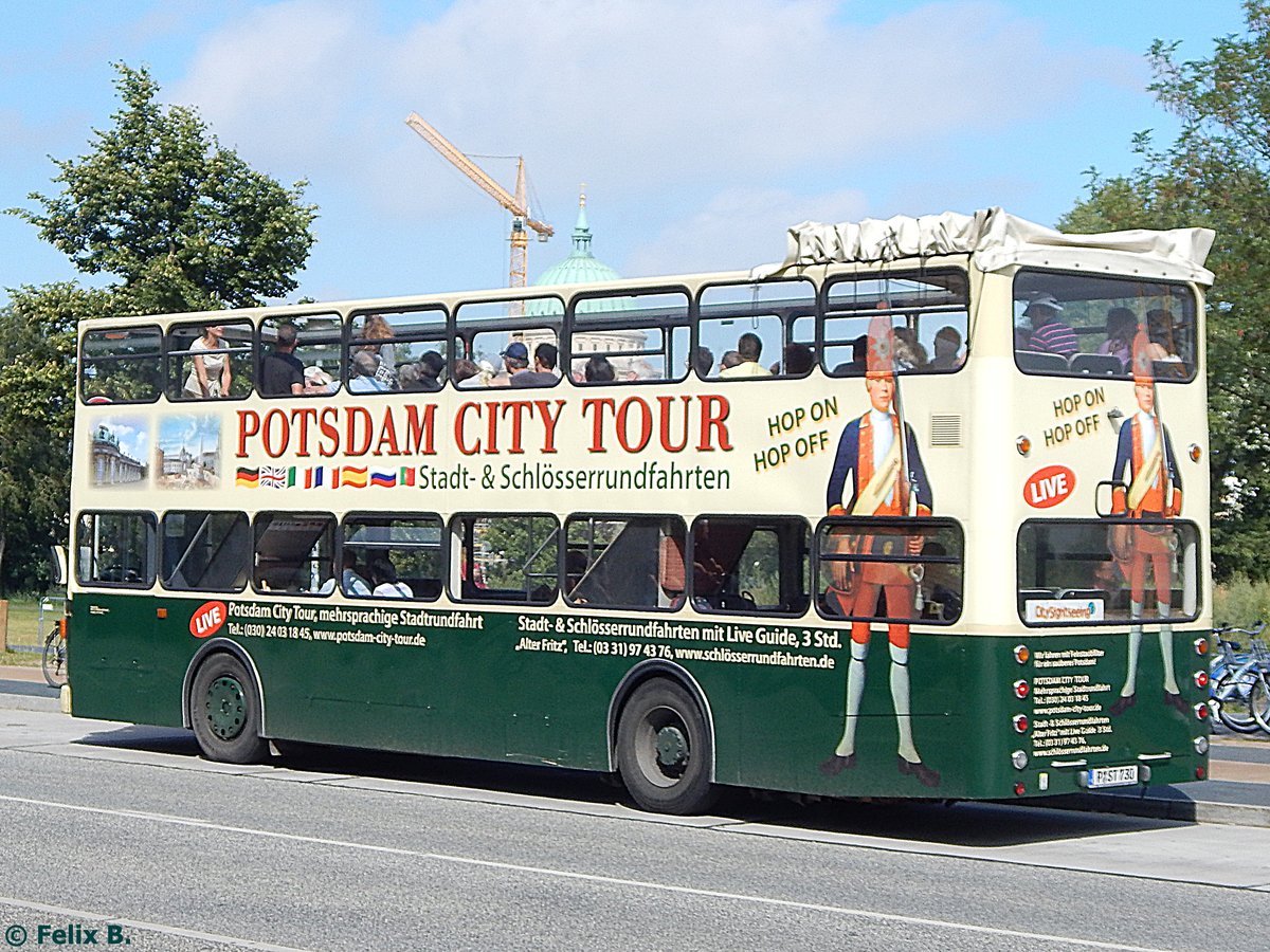 MAN SD 200 von Schlösserrundfahrten Tour  Alter Fritz  aus Deutschland in Potsdam.
