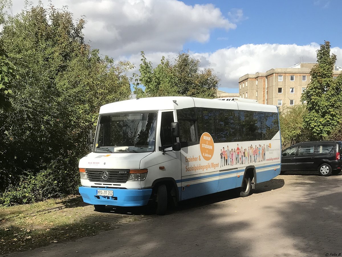 Mercedes 815D von Rux Reisen aus Deutschland (ex Küstenbus) in Neubrandenburg.