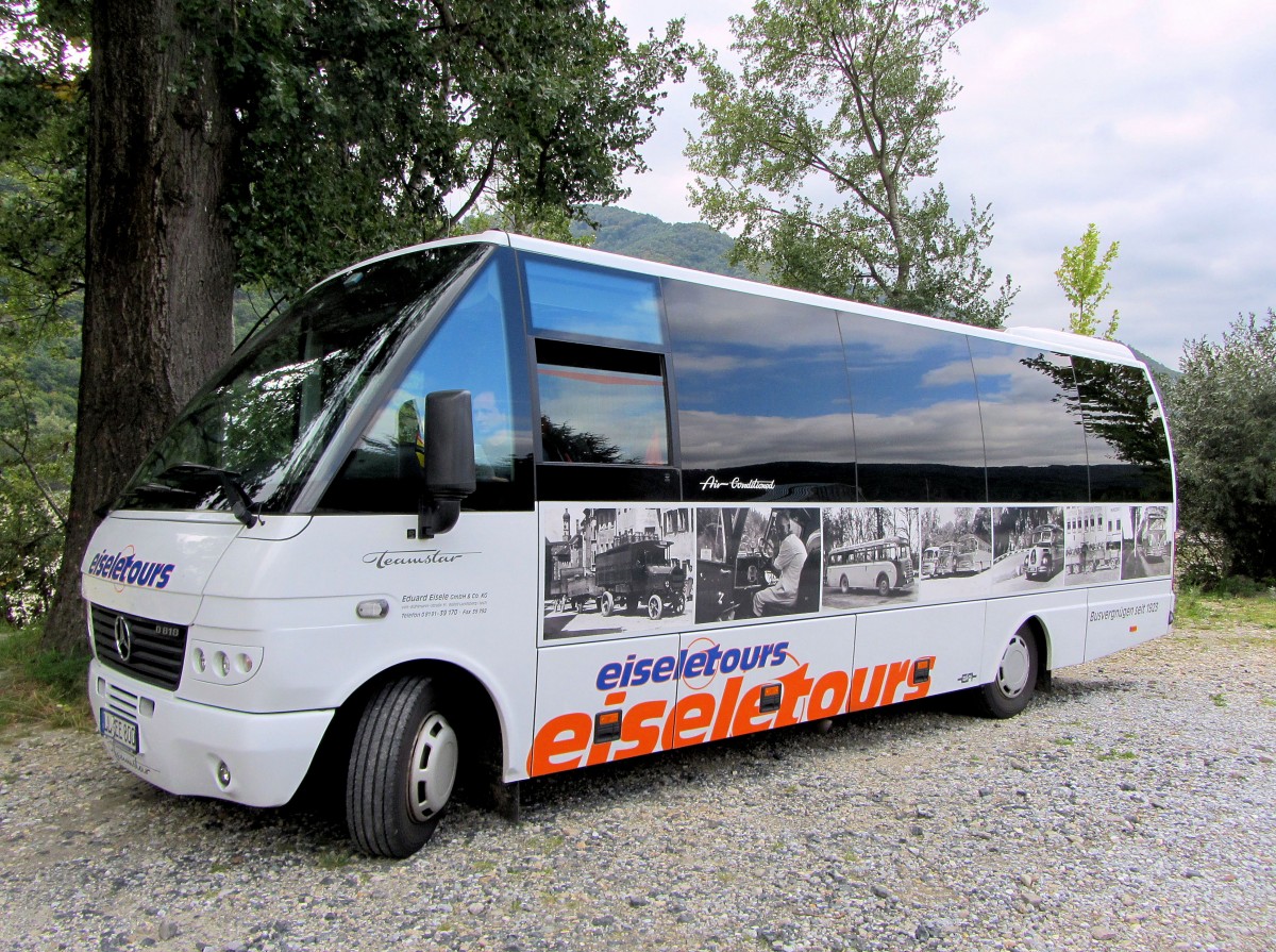 Mercedes Benz 0818 Teamstar von Eduard Eisele aus der BRD mit interres. Bus-Chronik als Dekor,23.9.2013. 