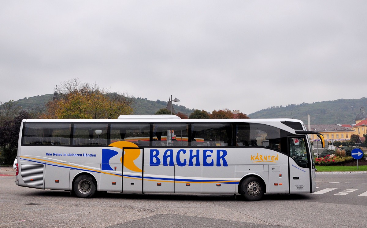 Mercedes Benz Tourismo von Bacher Reisen aus �sterreich am 4.Okt.2014 in Krems.