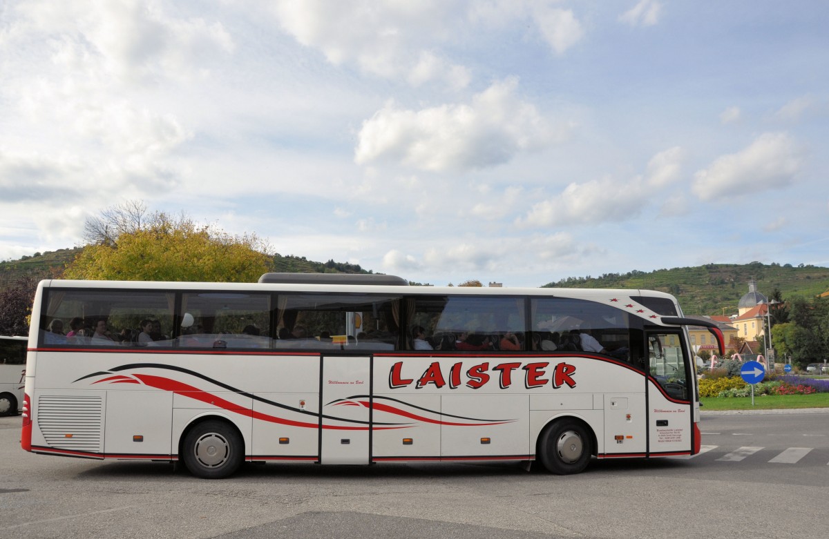 MERCEDES BENZ TOURISMO von LAISTER Busreisen aus �sterreich im September 2013 in Krems gesehen.