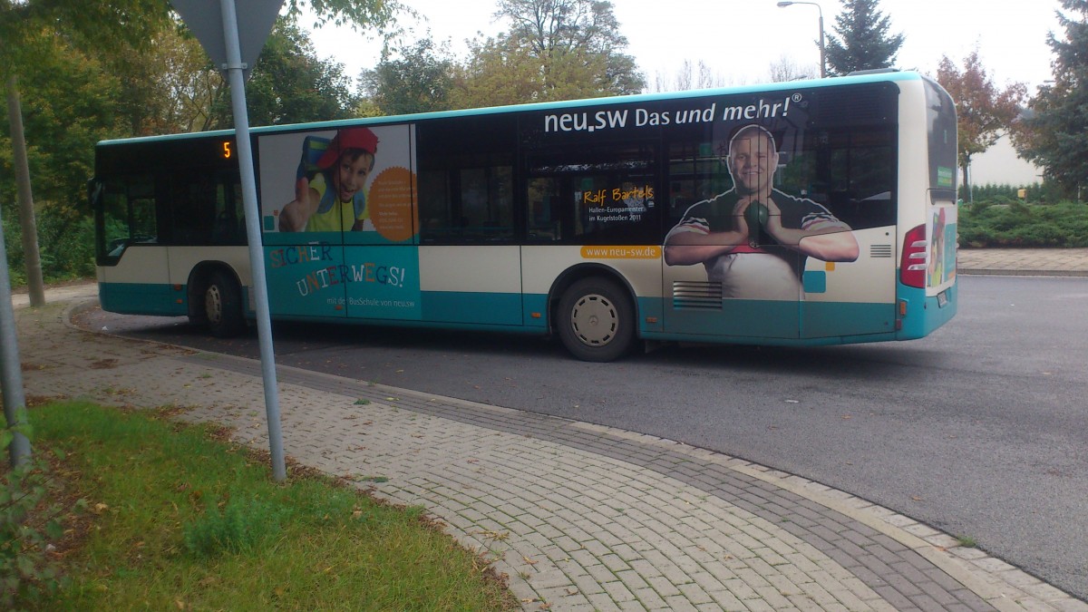 Mercedes Citaro Facelift NB SW 540....die Stadtwerke bieten Schulen die busschule an um den Kids näher zubringen wie sie sich zu verhalten haben im Straßenverkehr wenn der bus an die Haltestelle fährt oder auch das benehmen in solchen....dafür macht dieses Traffic Board Werbung 