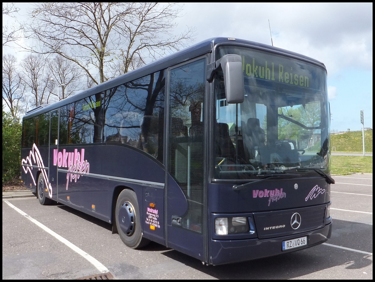Mercedes Integro von Vokuhl Reisen aus Deutschland in Rostock.