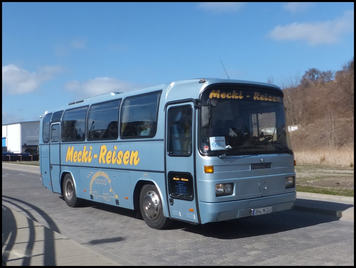Mercedes O 303 von Mecki-Reisen aus Deutschland im Stadthafen Sassnitz.