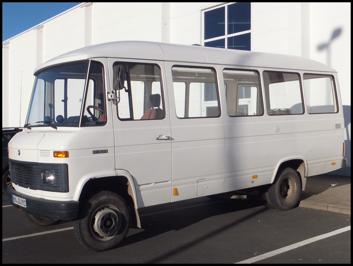 Mercedes O 309 aus Deutschland in Bergen.