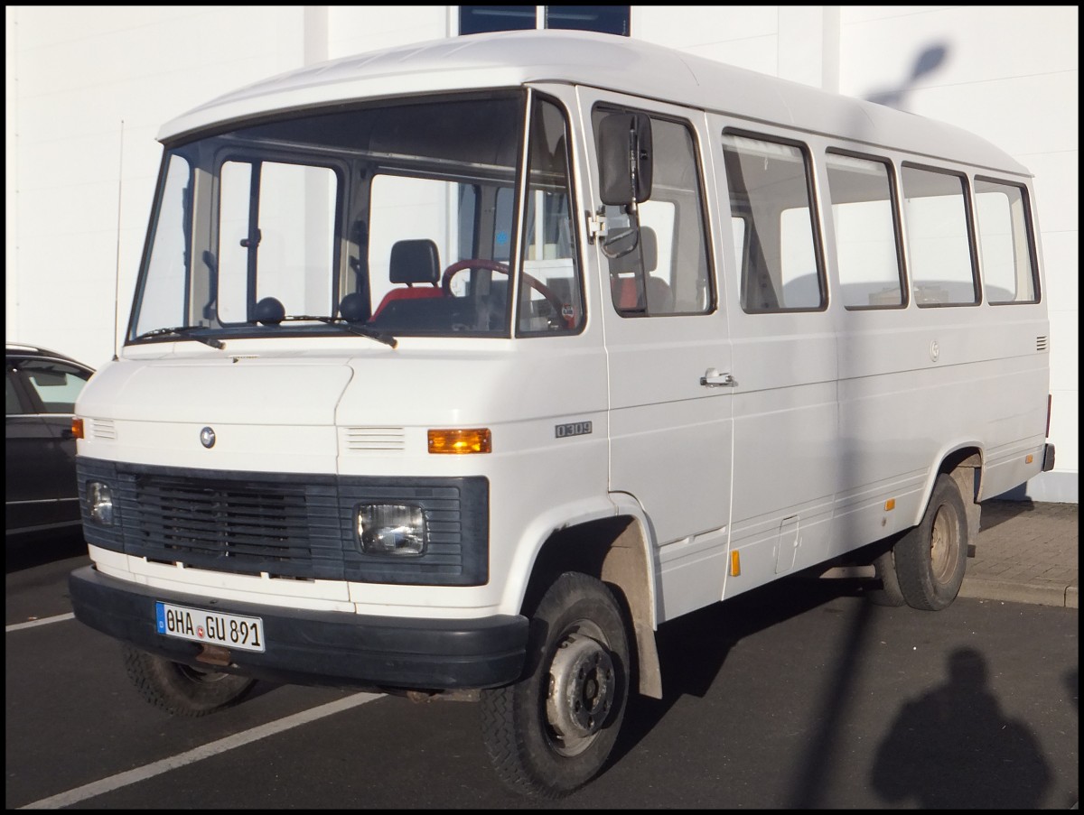 Mercedes O 309 aus Deutschland in Bergen.