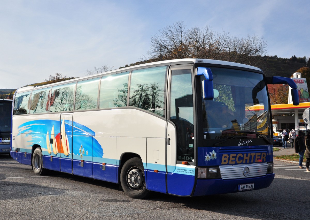Mercedes O 404 von Bechter aus �sterreich im Herbst 2013 in Krems.
