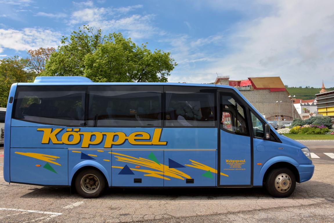 Mercedes Sprinter von K�ppel Reisen aus der BRD 2018 in Krems gesehen.