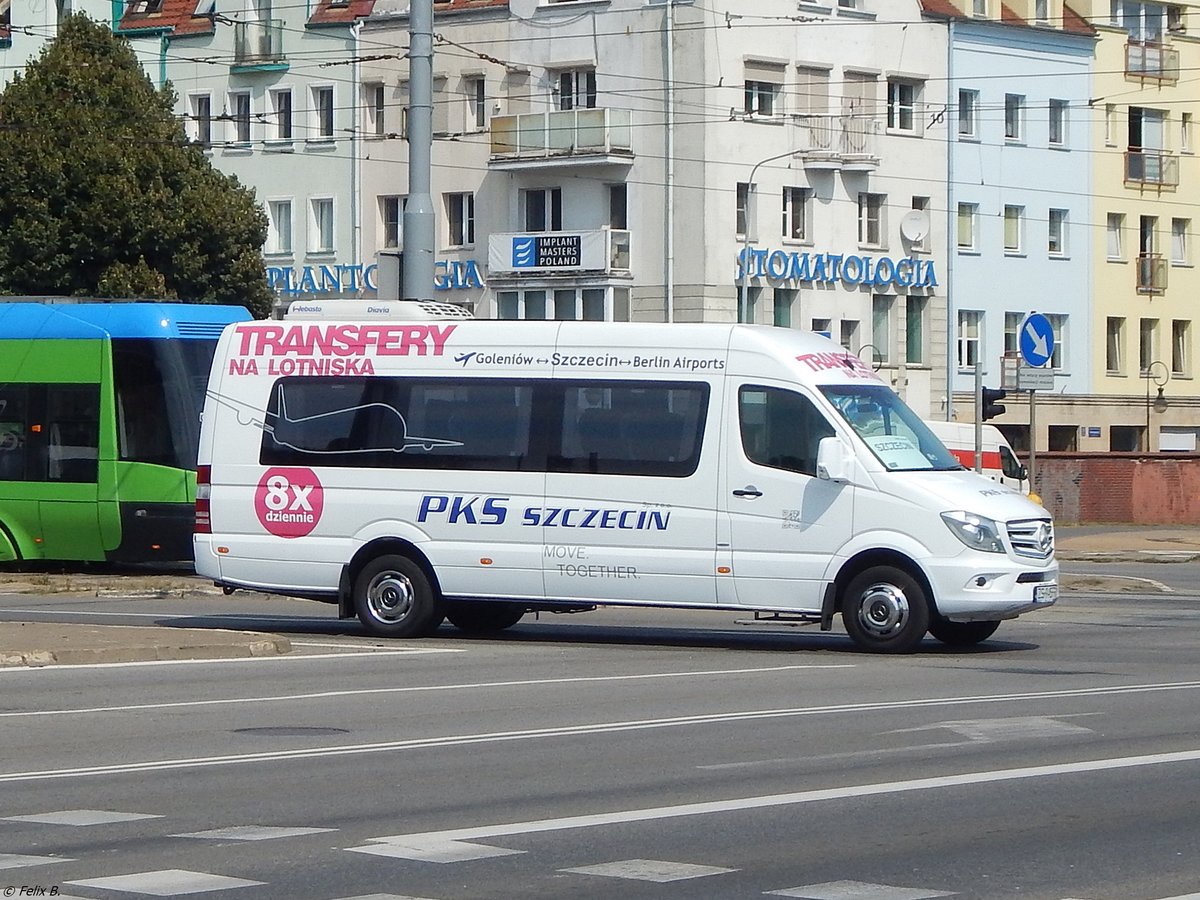 Mercedes Sprinter von PKS Szczecin aus Polen in Stettin.