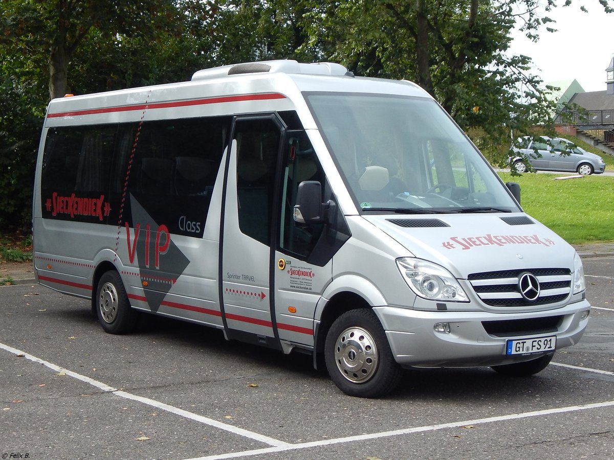 Mercedes Sprinter von Sieckendiek aus Deutschland in Rostock.