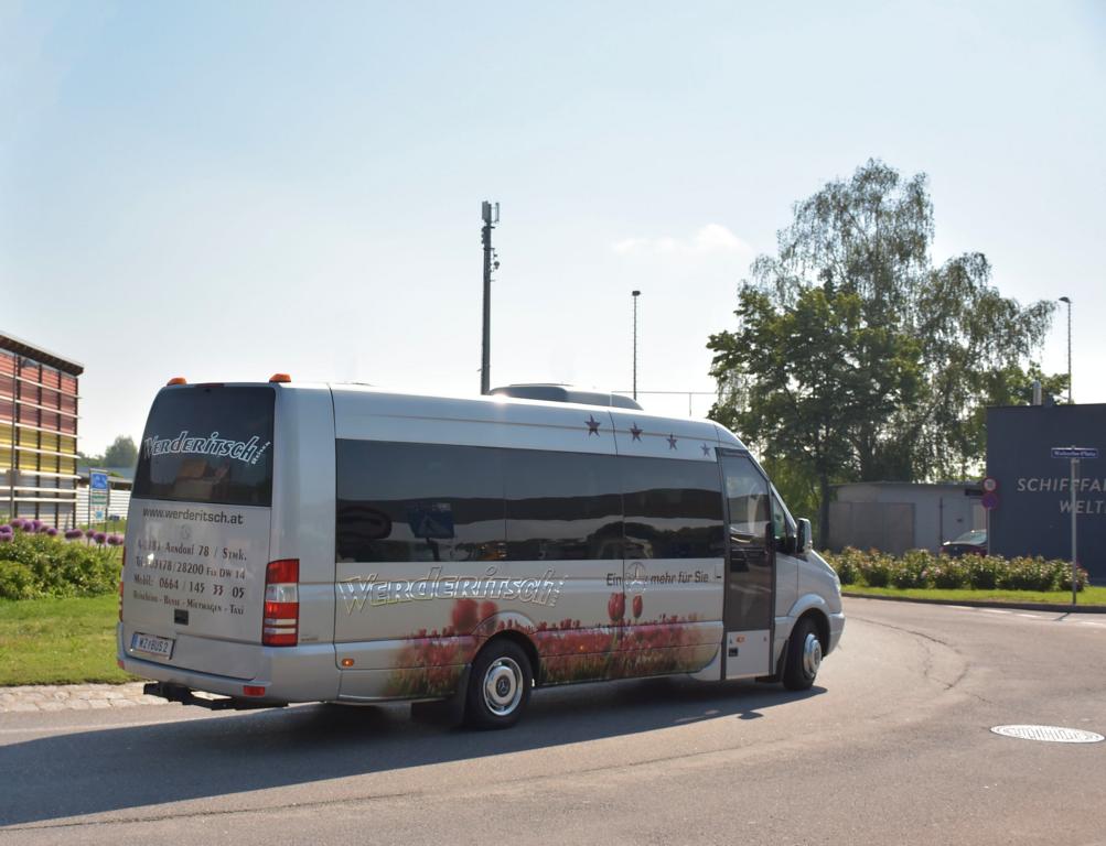 Mercedes Sprinter von Werderitsch Reisen aus �sterreich 2018 in Krems gesehen.