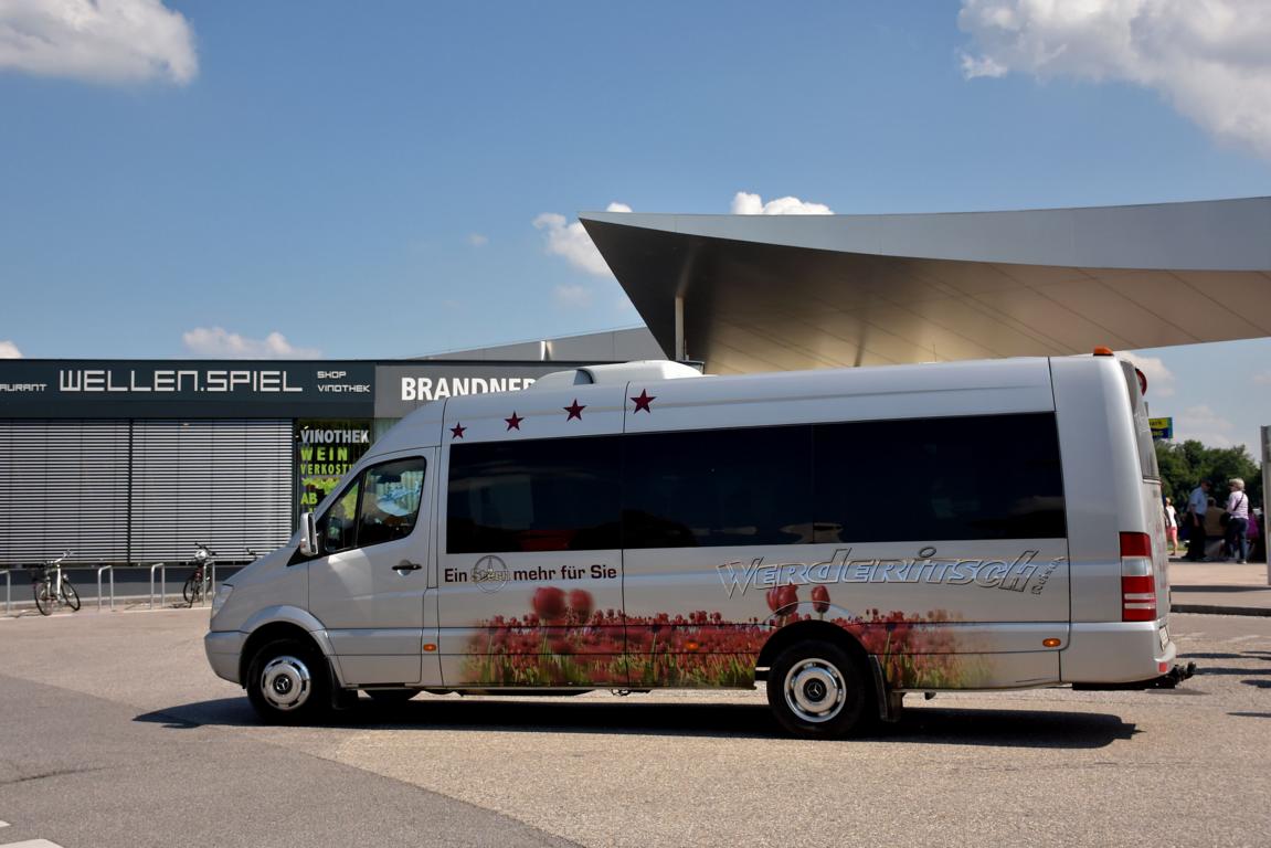 Mercedes Sprinter von Werderitsch Reisen aus �sterreich 2018 in Krems gesehen.