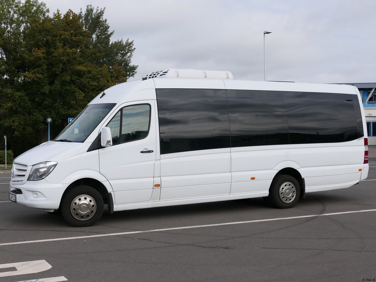 Mercedes Sprinter von Westphal-Reisen aus Deutschland in Neubrandenburg.