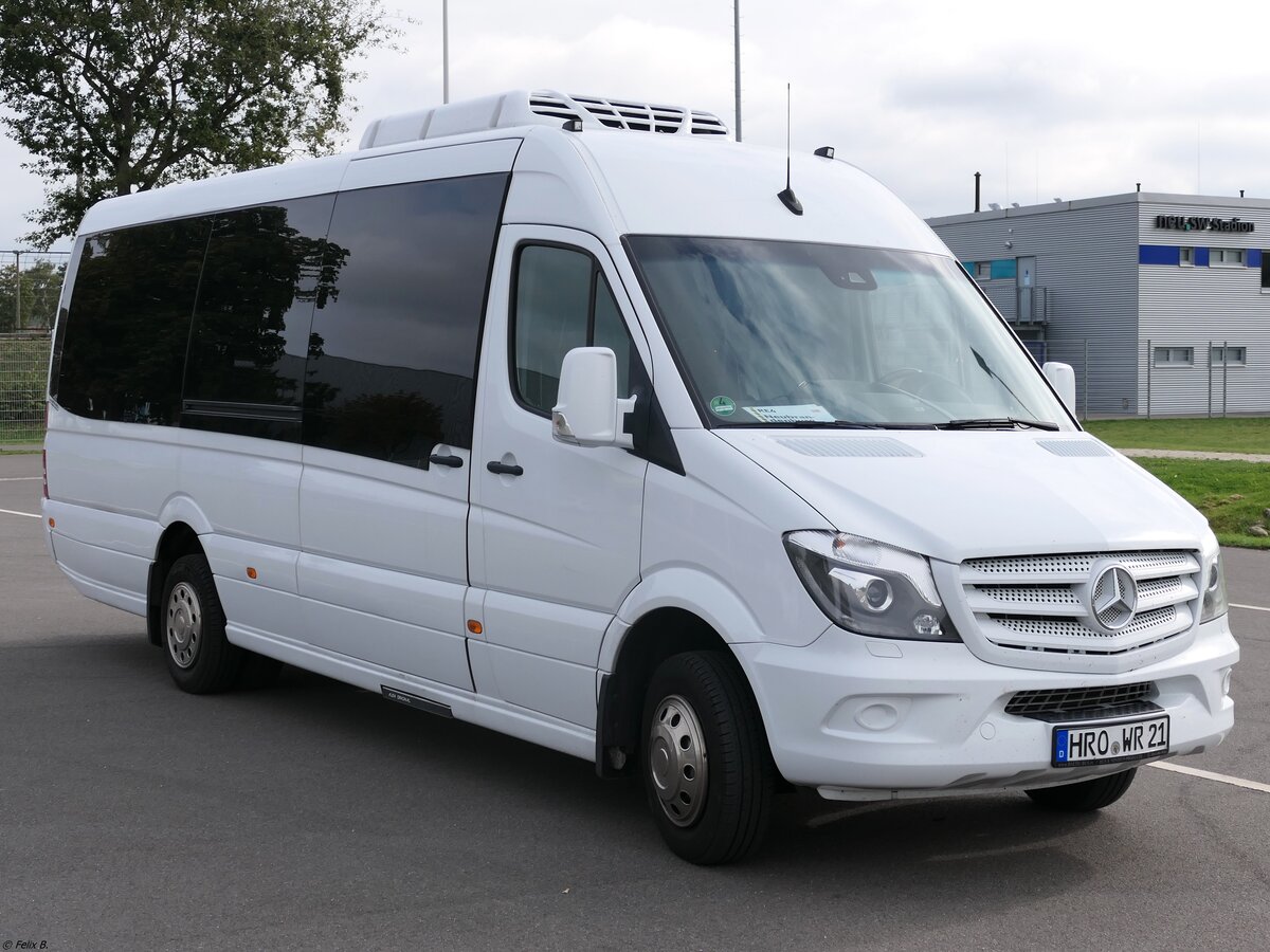 Mercedes Sprinter von Westphal-Reisen aus Deutschland in Neubrandenburg.