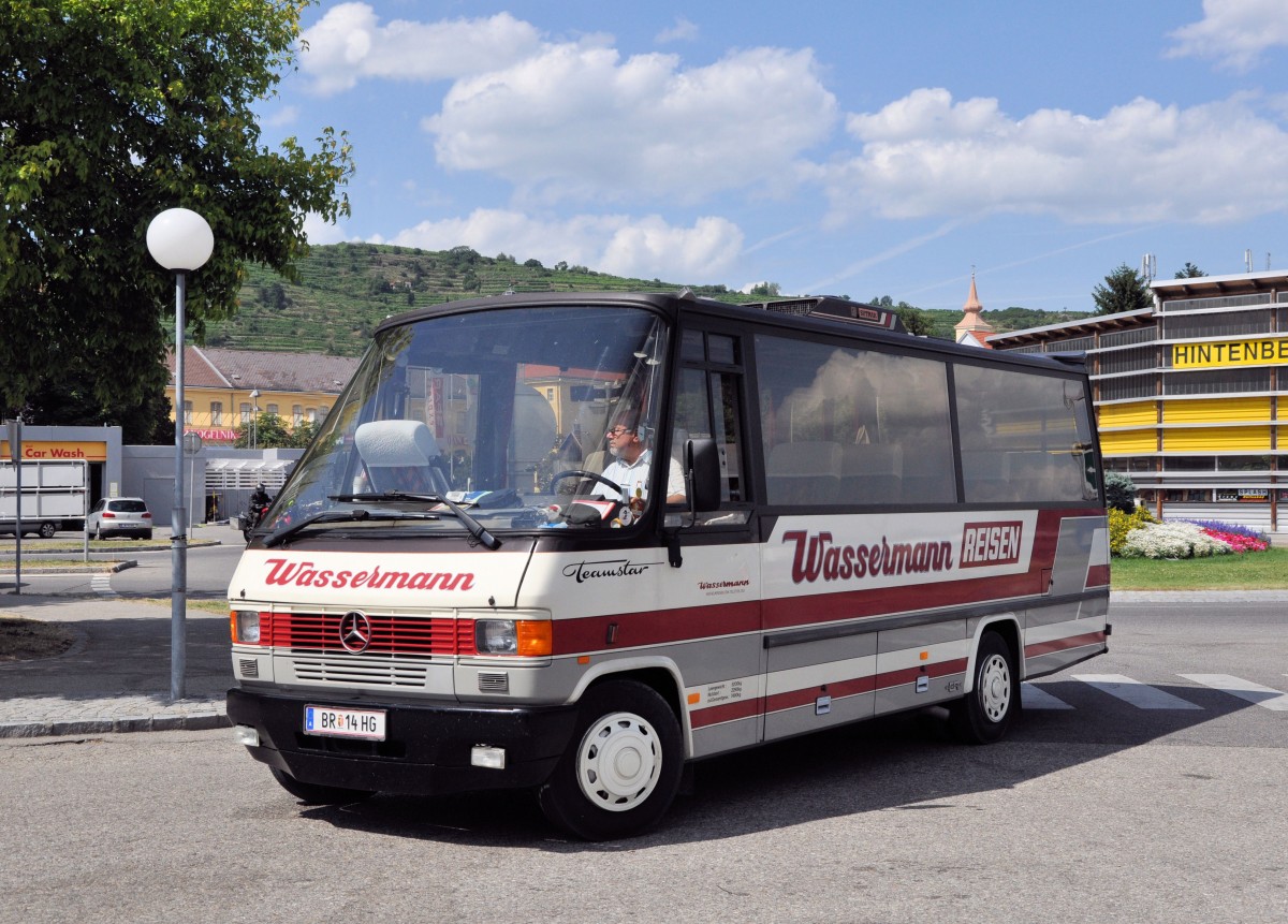 MERCEDES Teamstar/Ernst Auw�rter von WASSERMANN Reisen / �sterreich am 20.7.2013 in Krems.