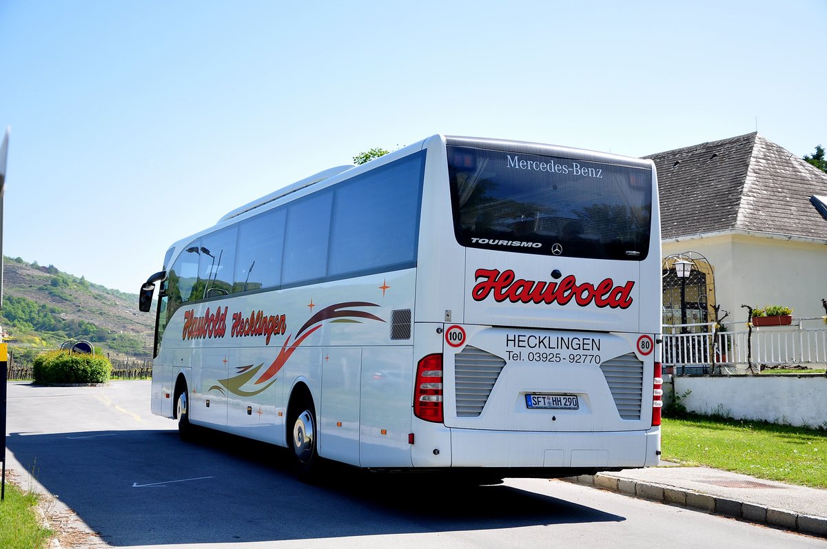 Mercedes Tourismo von Haubold Reisen aus der BRD in D�rnstein/Nieder�sterreich gesehen.