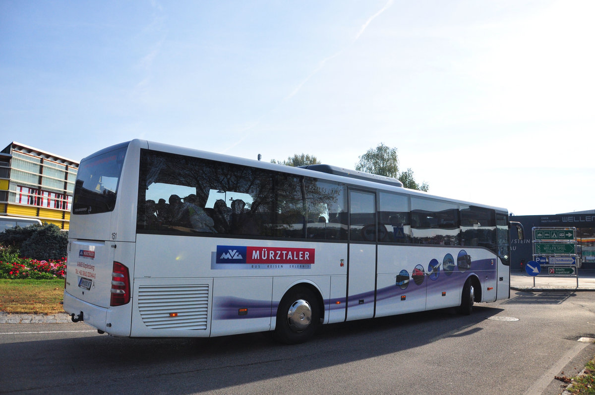 Mercedes Tourismo von den M�rztaler Reisen aus �sterreich in Krems.