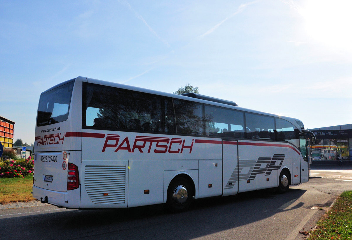 Mercedes Tourismo von PARTSCH Reisen aus �sterreich in Krems.