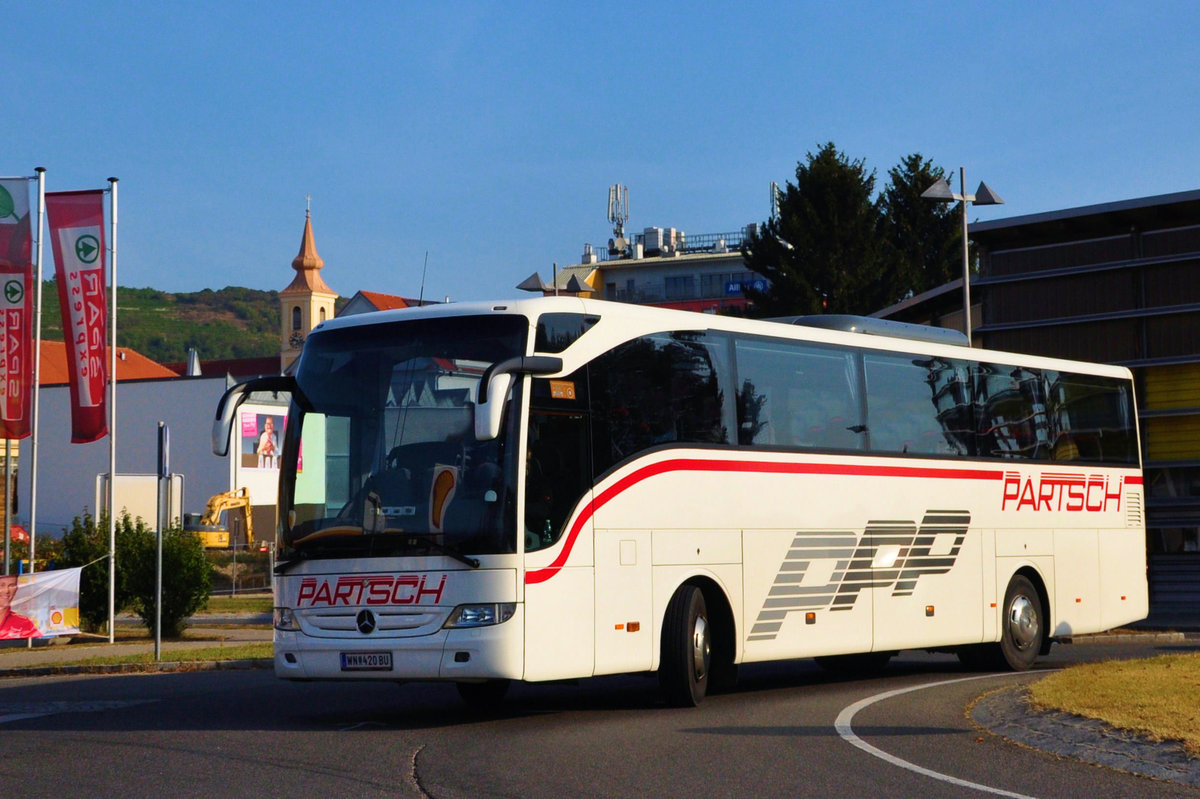 Mercedes Tourismo von PARTSCH Reisen aus �sterreich in Krems.