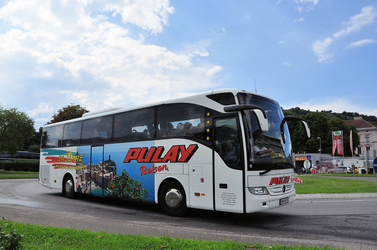 Mercedes Tourismo von Pulay Reisen aus Nieder�sterreich in Krems unterwegs.
