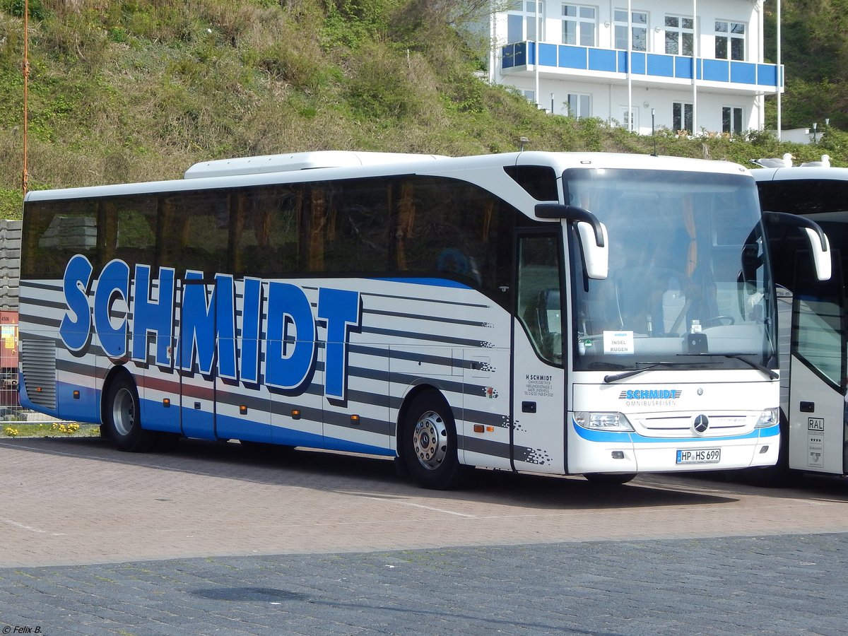 Mercedes Tourismo von Schmidt aus Deutschland im Stadthafen Sassnitz.