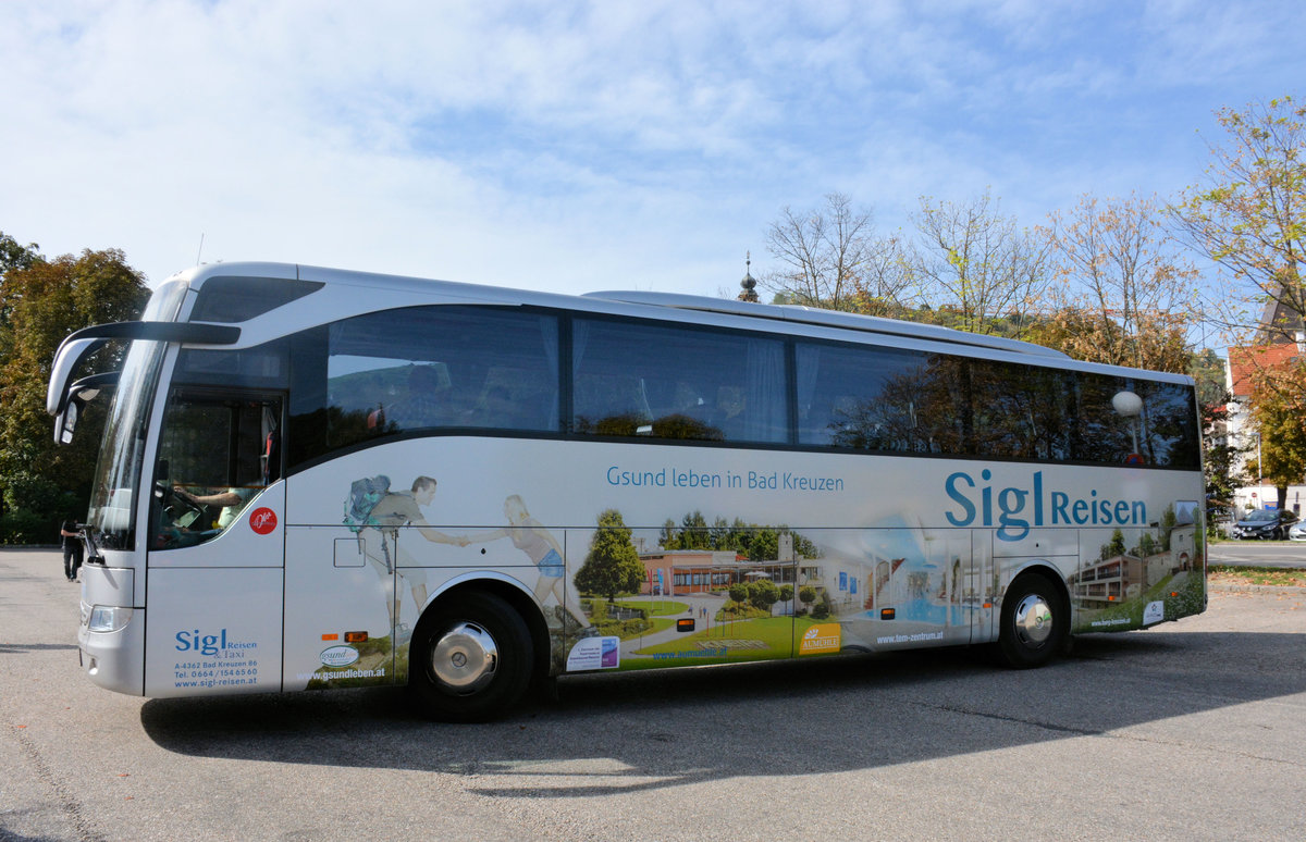 Mercedes Tourismo von Sigl reisen aus �sterreich in Krems gesehen.