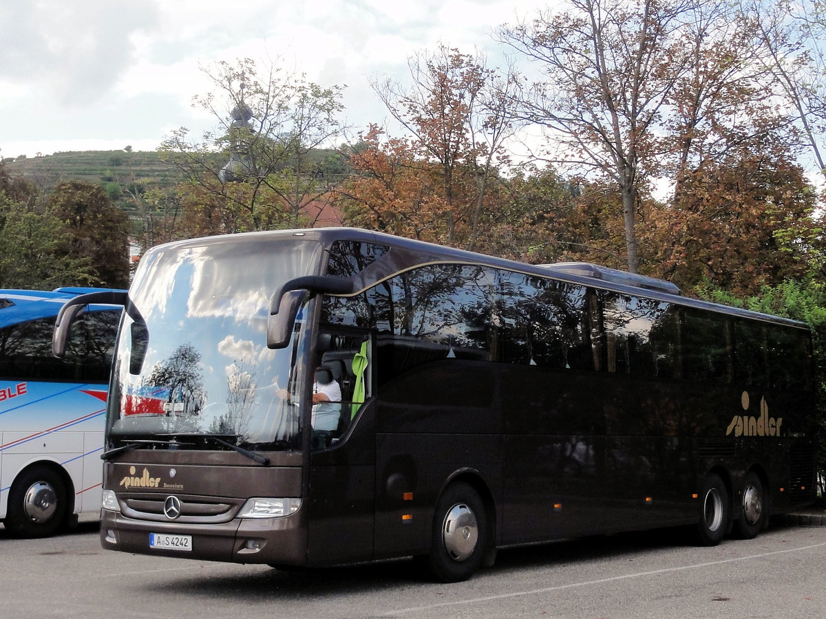 Mercedes Tourismo von Spindler aus der BRD in Krems.