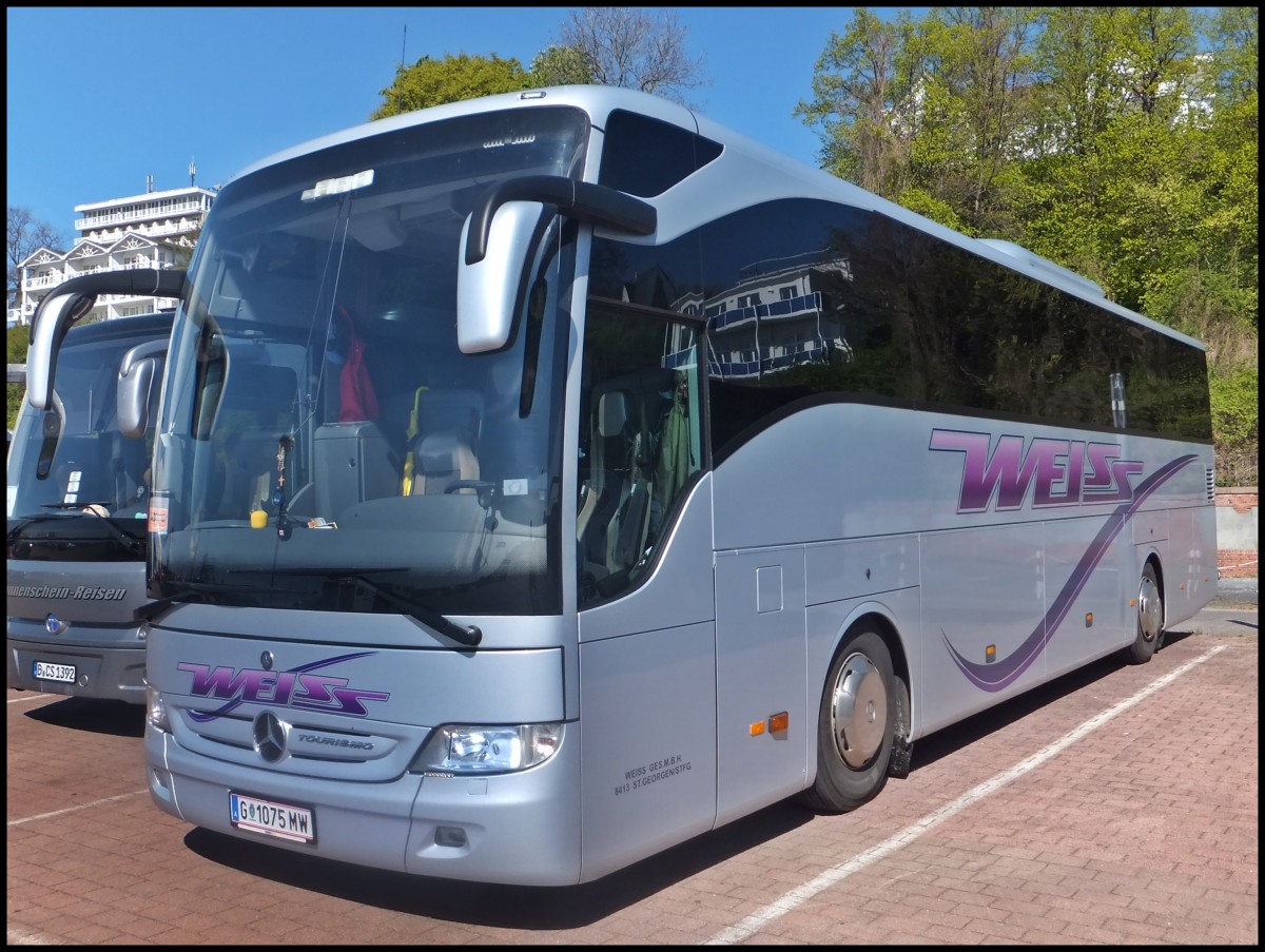 Mercedes Tourismo von Weiss aus �sterreich im Stadthafen Sassnitz.