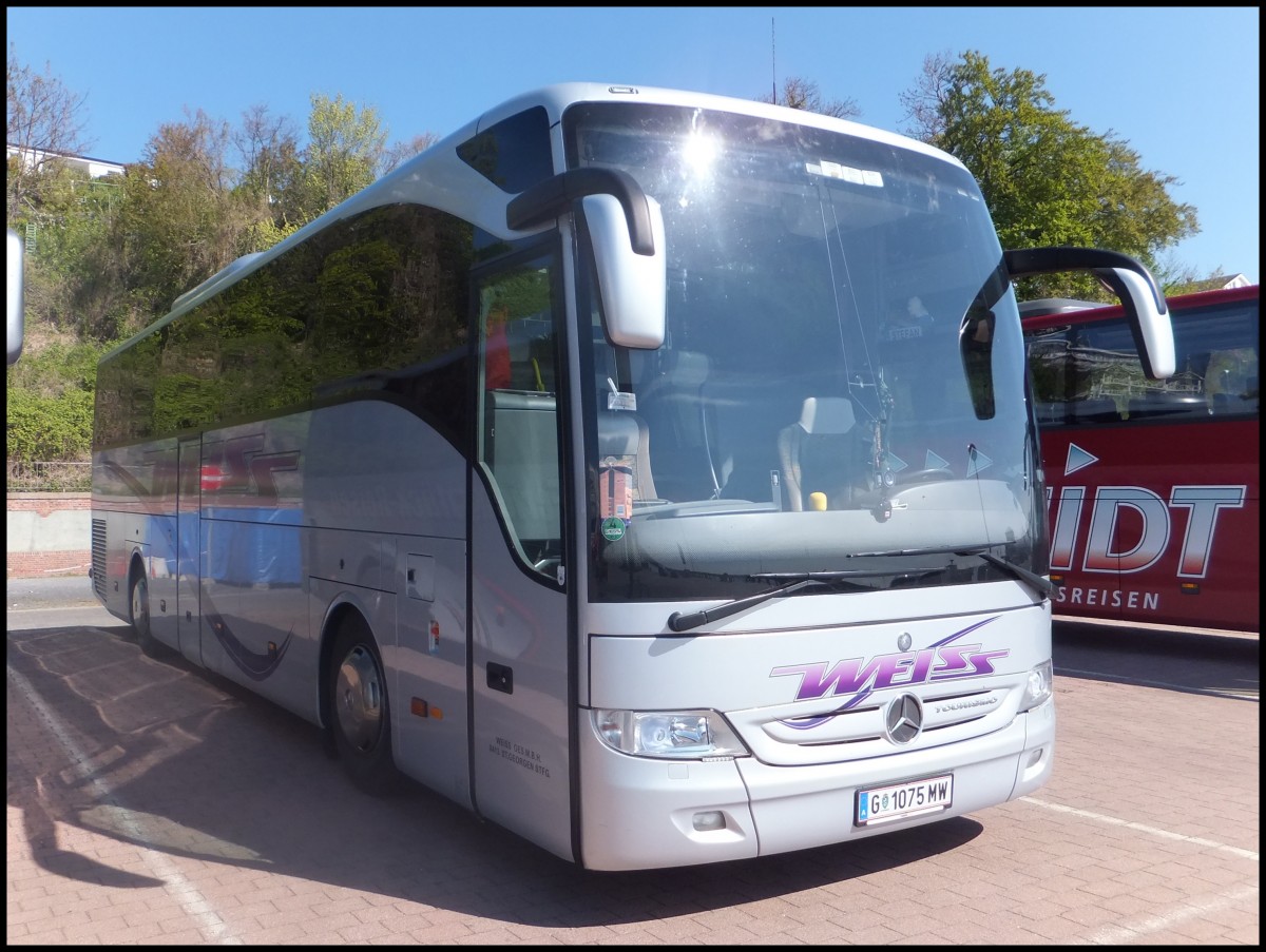 Mercedes Tourismo von Weiss aus �sterreich im Stadthafen Sassnitz.