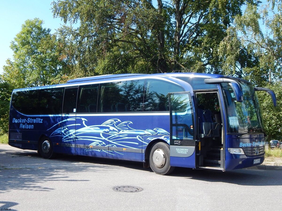 Mercedes Travego von Becker-Strelitz Reisen aus Deutschland in Stralsund.