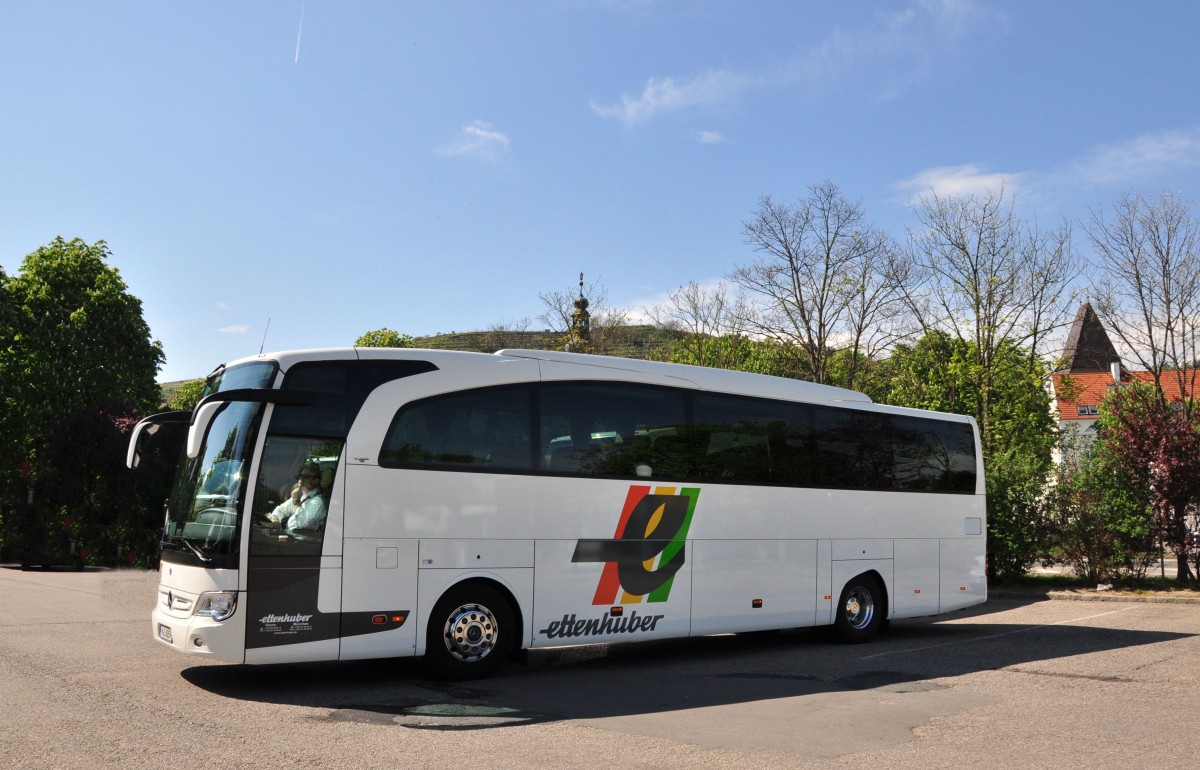 Mercedes Travego von Eibisberger Reisen aus �sterreich am 27.4.2015 in Krems.
