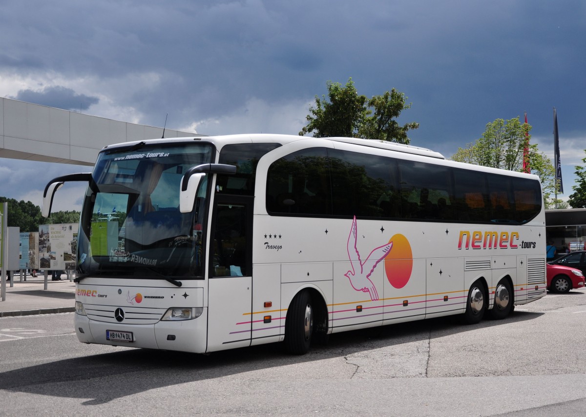 Mercedes Travego von der Nemec Touristik aus �sterreich im Juni 2015 in Krems.