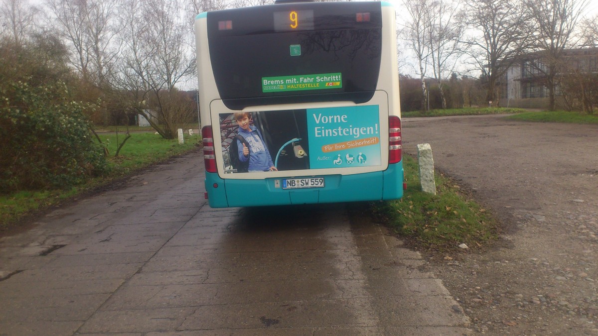 ....NB SW 559
Citaro Facelift der Stadtwerke mit seiner aktuellen Werbung  Vorne einsteigen 