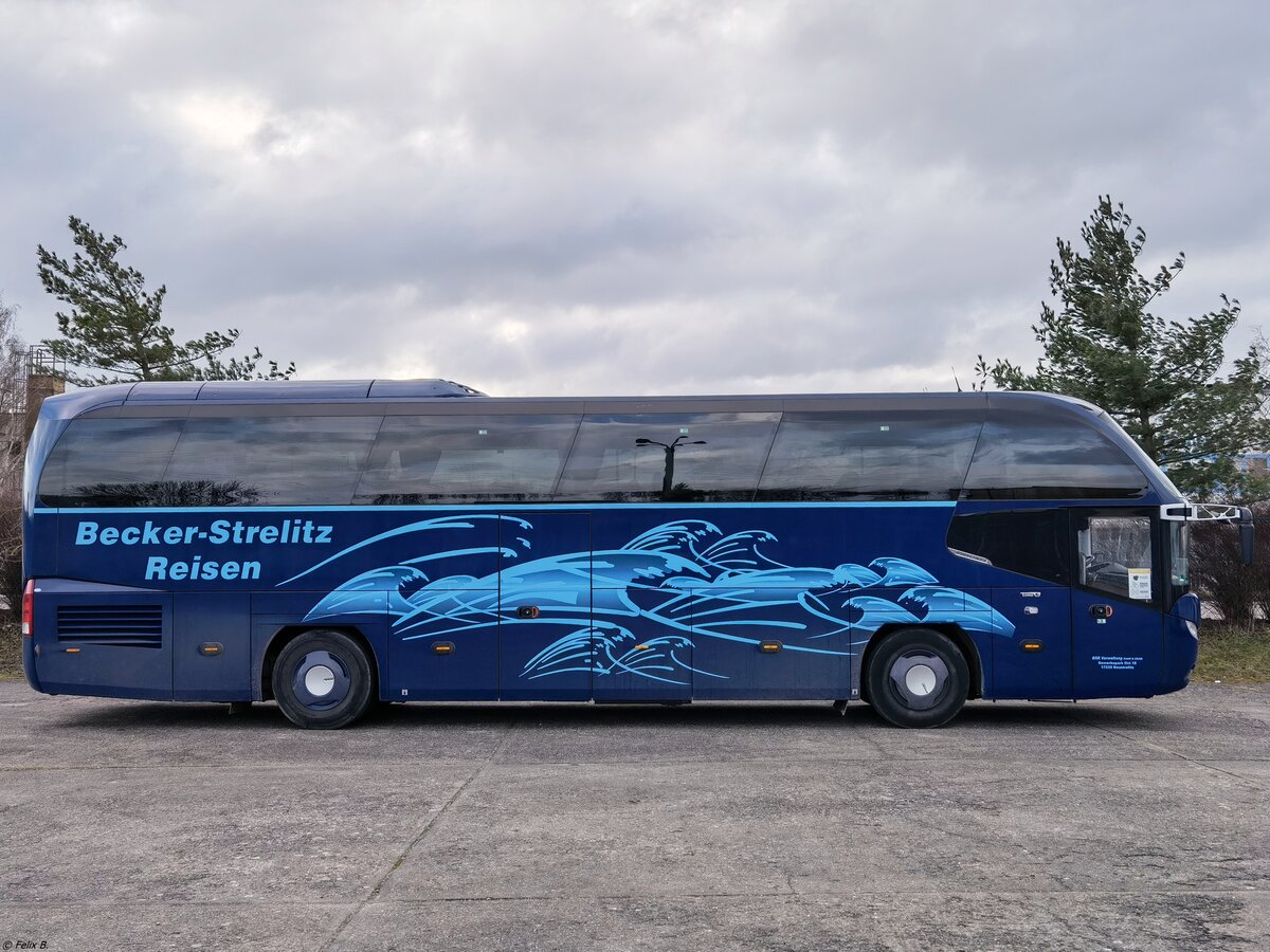 Neoplan Cityliner von Becker-Strelitz Reisen aus Deutschland in Neubrandenburg.