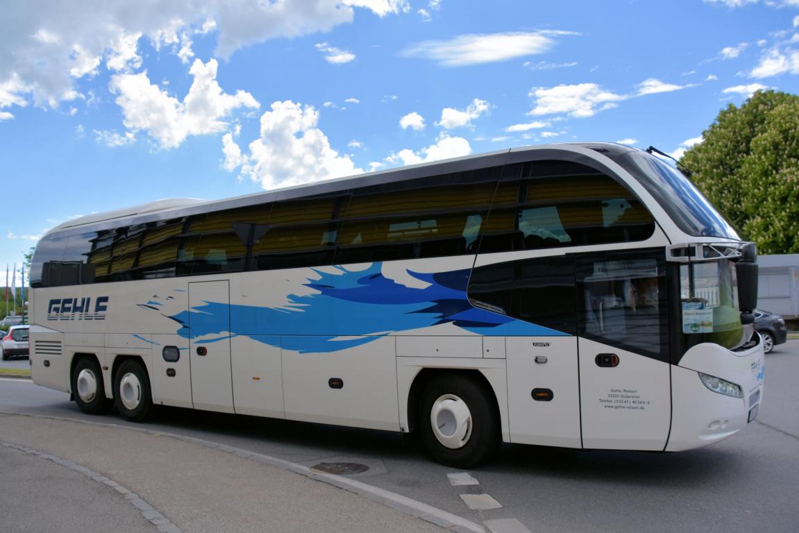 Neoplan Cityliner von GEHLE Reisen aus der BRD in Krems.