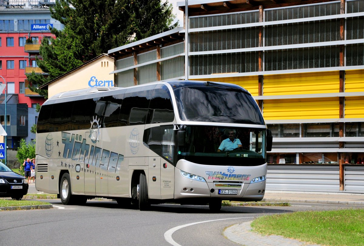 Neoplan Cityliner von H�tzinger Reisen aus der BRD in Krems gesehen.