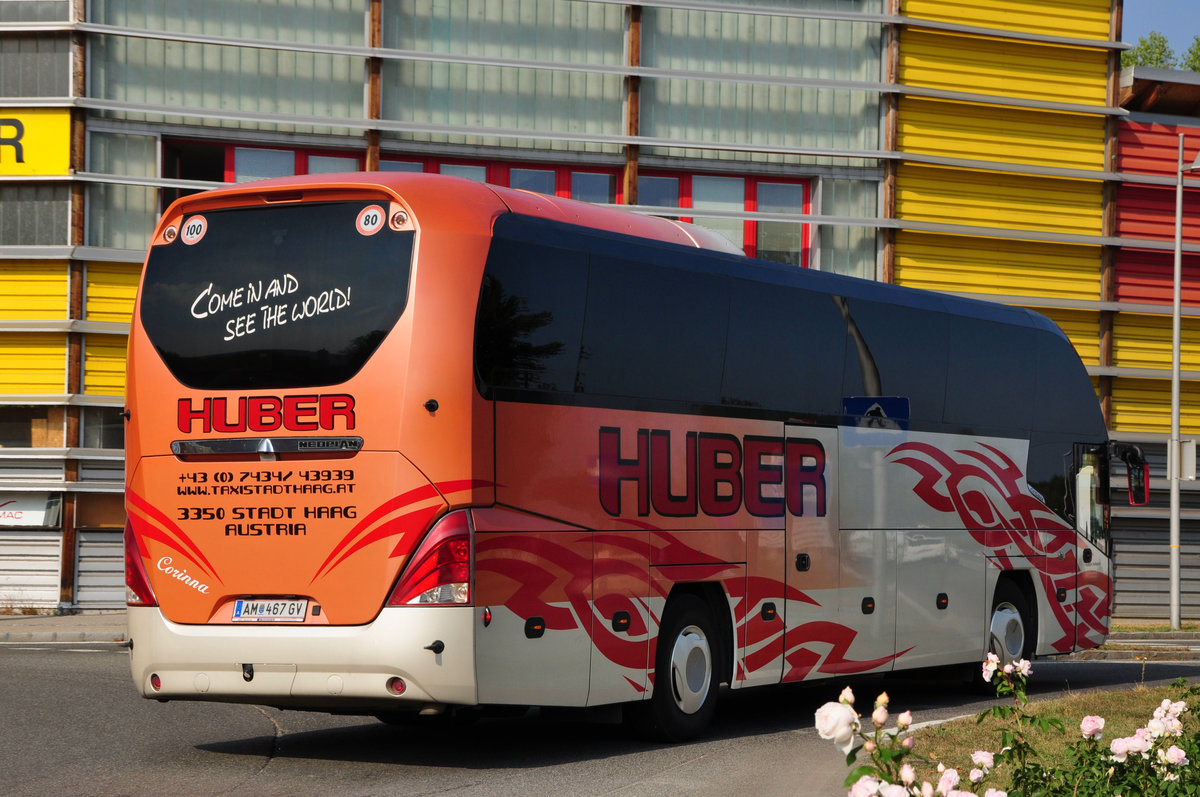 Neoplan Cityliner von HUBER Reisen aus �sterreich in Krems.